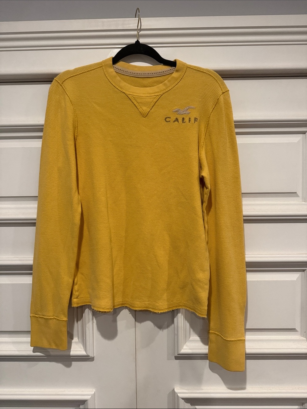 Hollister Mustard Yellow Waffle-Knit Crewneck Sweatshirt